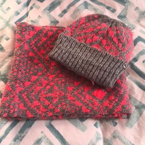 AE 🦅 Hat & infinity scarf set